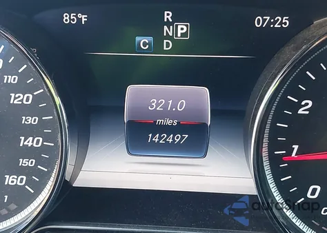 2017 Mercedes-Benz E 300 4Matic z USA, uszkodzony, nr VIN WDDZF4KB7HA025467